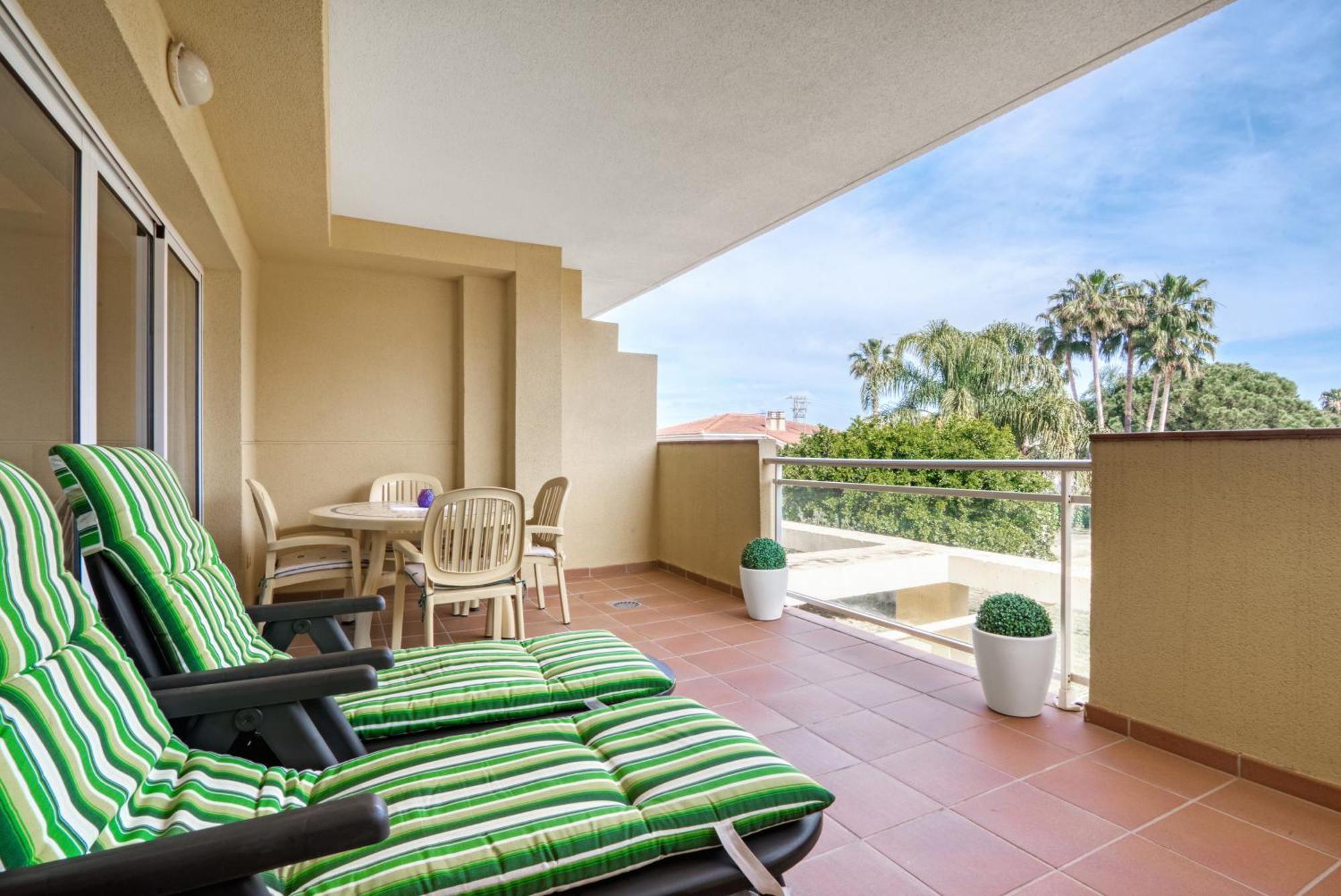 Denia Clemenvilla Bagian luar foto